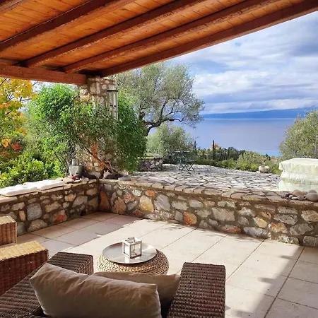 Mantinia Hills Vacation Between Mountains And Sea בית נופש *